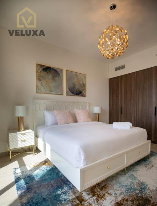 Veluxa - Luxury And Bright 1 Bedroom Apartment, Burj View! Dubai Exteriör bild