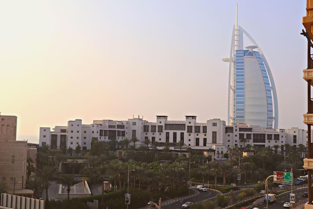 Veluxa - Luxury And Bright 1 Bedroom Apartment, Burj View! Dubai Exteriör bild